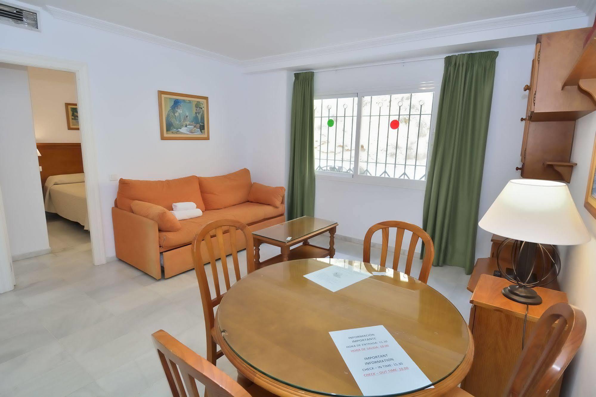 Apartamentos Hc Burriana Playa Nerja Exterior foto