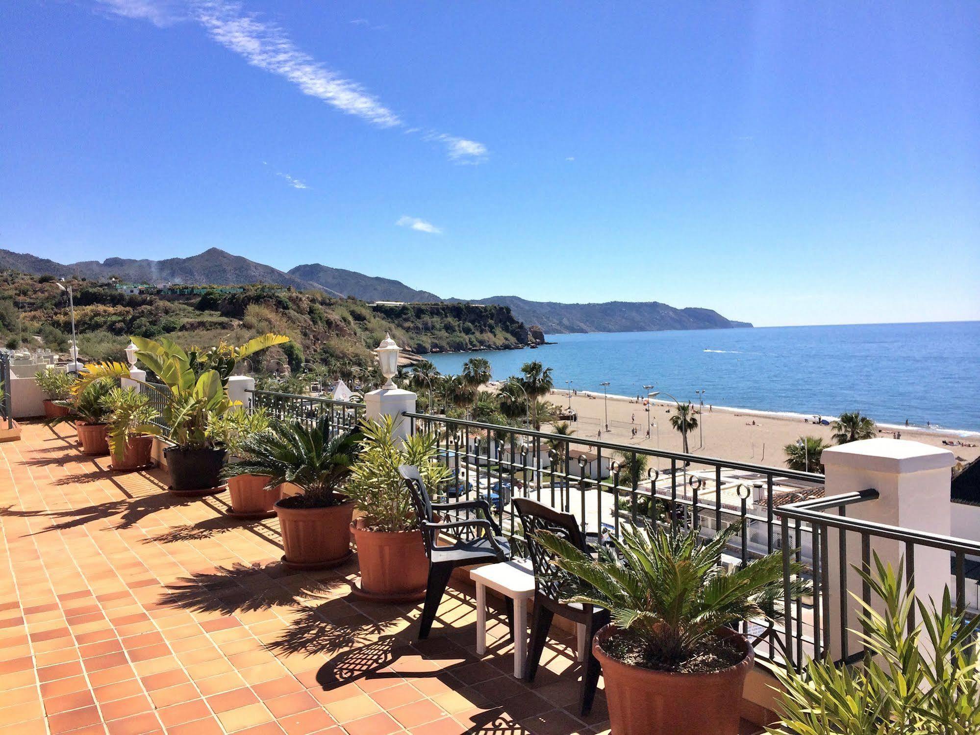Apartamentos Hc Burriana Playa Nerja Exterior foto