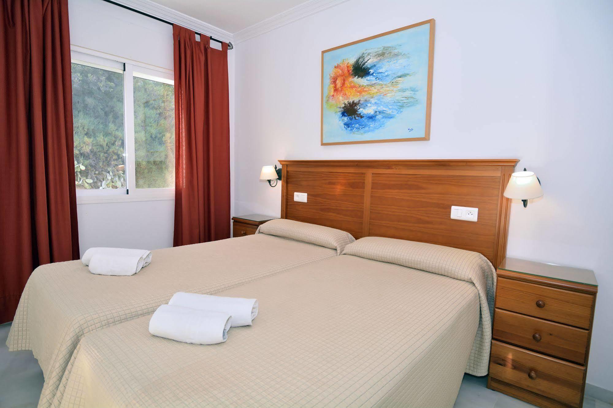 Apartamentos Hc Burriana Playa Nerja Exterior foto
